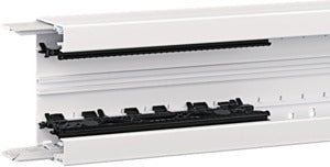 HAGER BRN6513019016 Brüstungskanal-Unterteil PVC Profil Geräteeinbau BRN 68x130mm verkehrsweiß